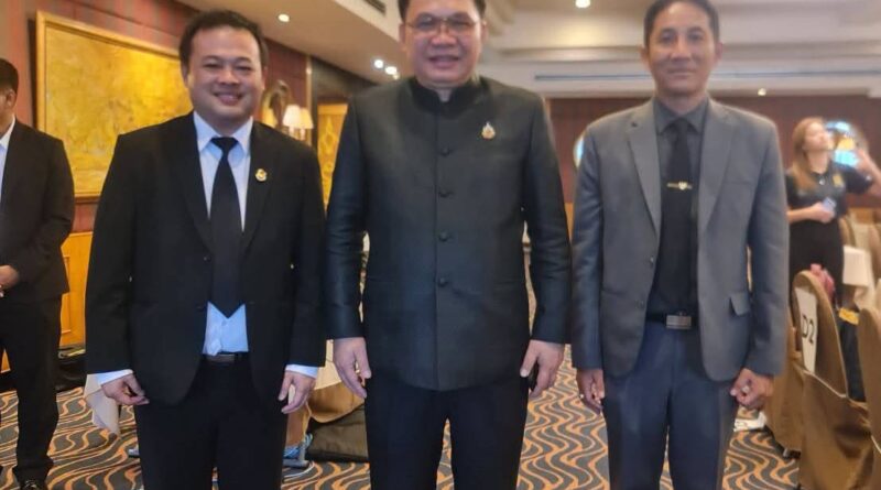ผอ.สพป.ลพบุรี เขต 1 ร่วมนำเสนอผลงานในการประชุมสัมมนาผู้อำนวยการสำนักงานเขตพื้นที่การศึกษา ทั่วประเทศ ครั้งที่ 2/2569
