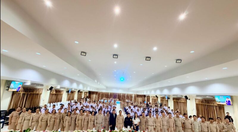 พิธีมอบทุนการศึกษานักเรียนเรียนดี ปีการศึกษา 2569 สำนักงานเขตพื้นที่การศึกษาประถมศึกษาลพบุรีเขต 1